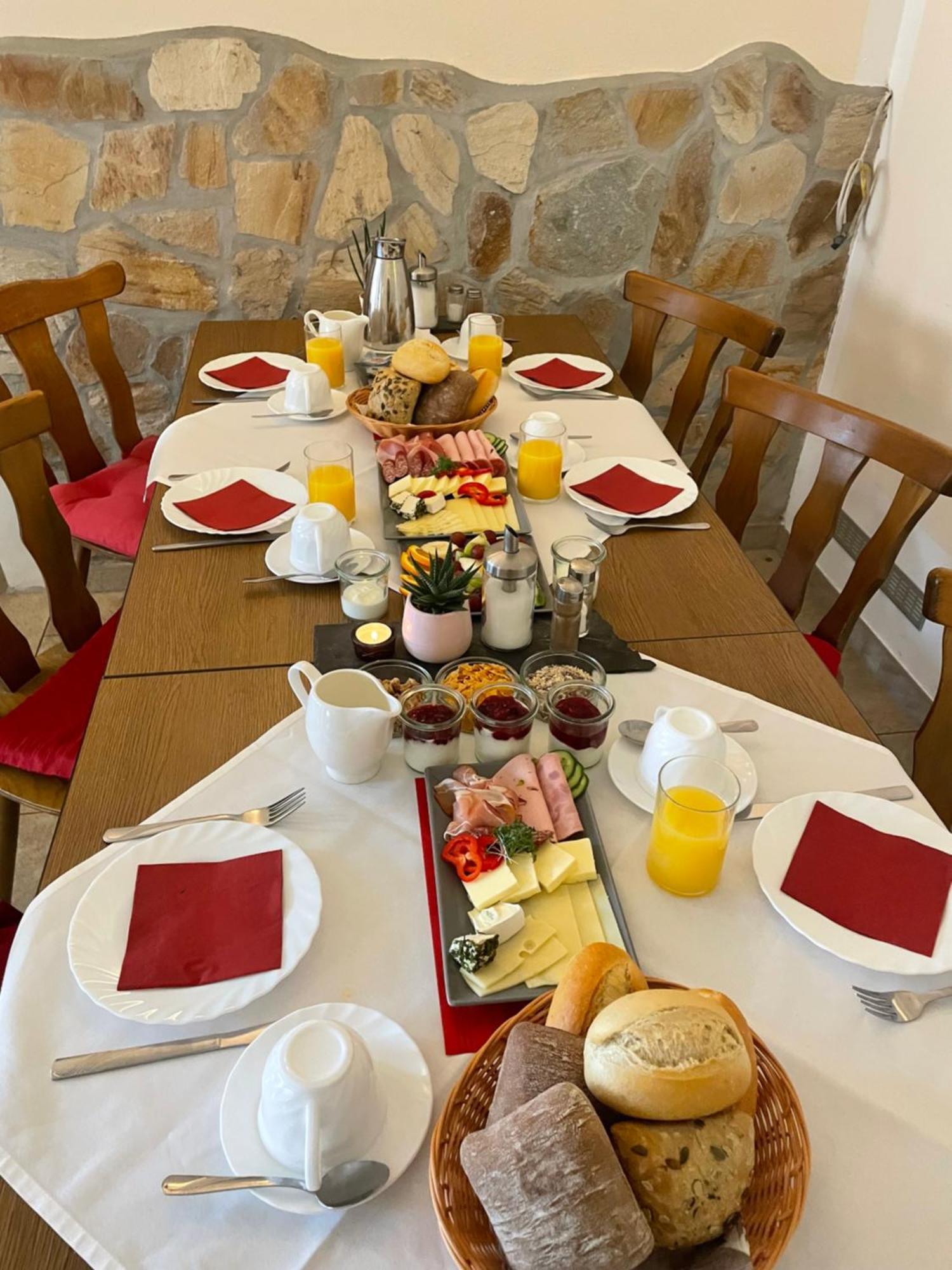 Hotel "Pension Marlis" Garni Reichenberg  Bagian luar foto